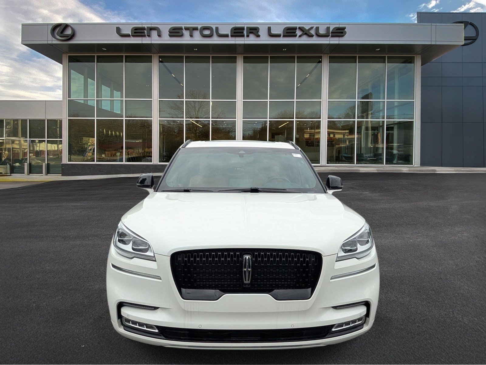 Used 2024 Lincoln Aviator Black Label w/ Jet Package AWD/4WD image 8