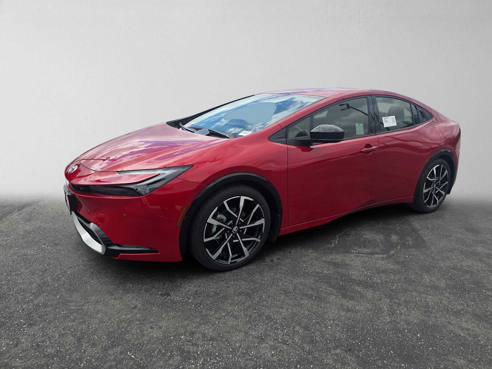 New 2027 Toyota Prius Plug-In Hybrid FWD image 7