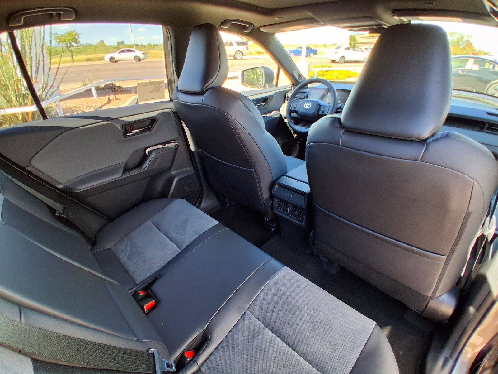 New 2026 Toyota RAV4 XSE w/ Panoramic Sun Roof Package AWD/4WD image 18