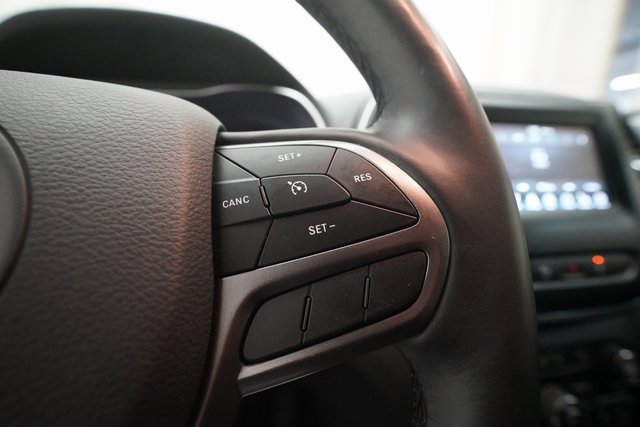 Used 2021 Jeep Cherokee Latitude Lux image 18