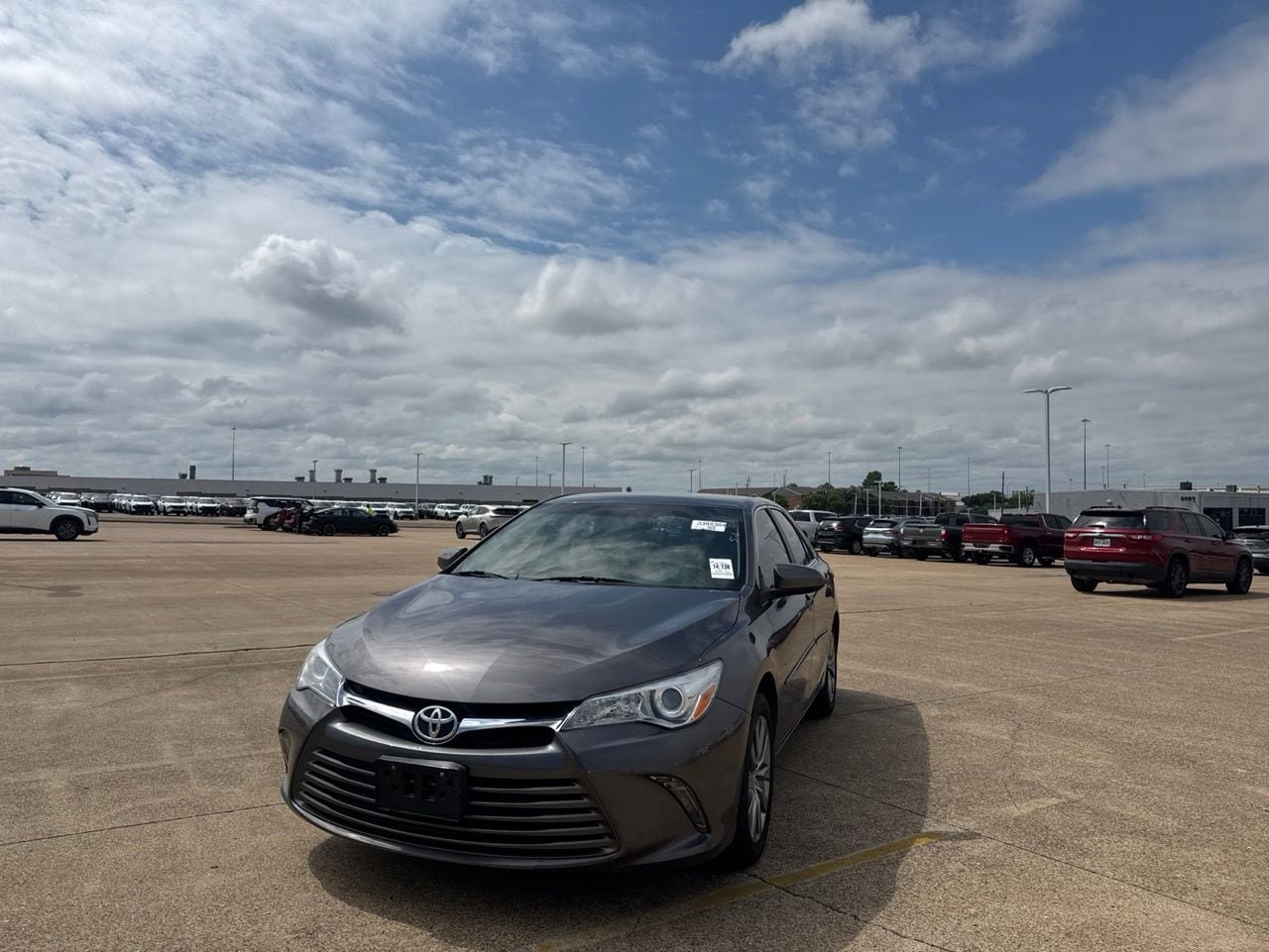 Used 2017 Toyota Camry XLE FWD image 6