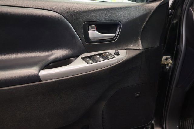 Used 2019 Toyota Sienna SE image 7