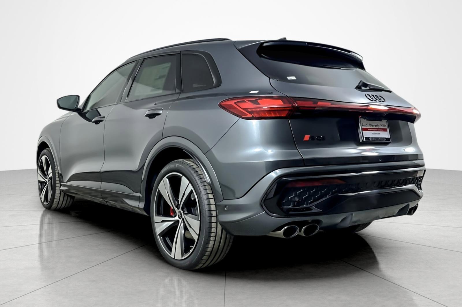 New 2025 Audi SQ5 Prestige image 4