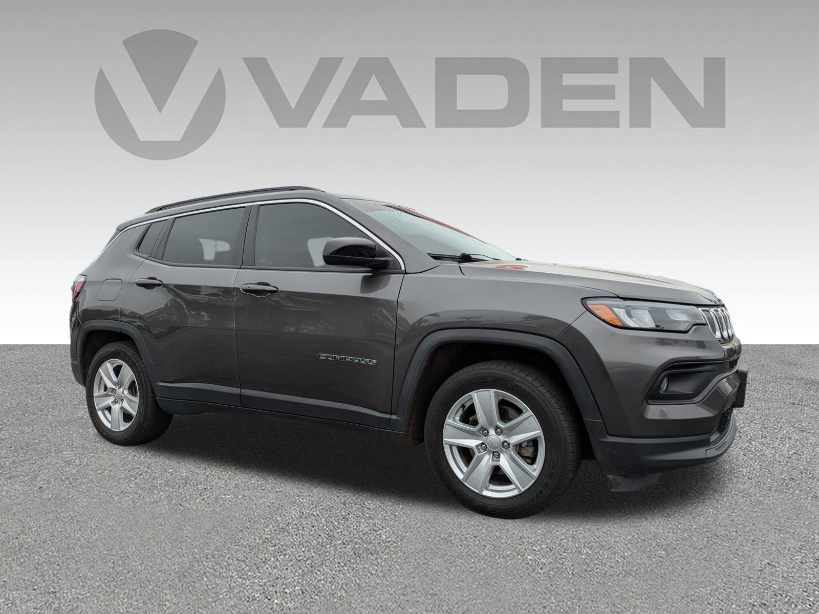 Used 2022 Jeep Compass Latitude w/ Convenience Group image 3