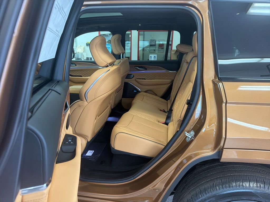 New 2026 Jeep Grand Cherokee Summit AWD/4WD image 24