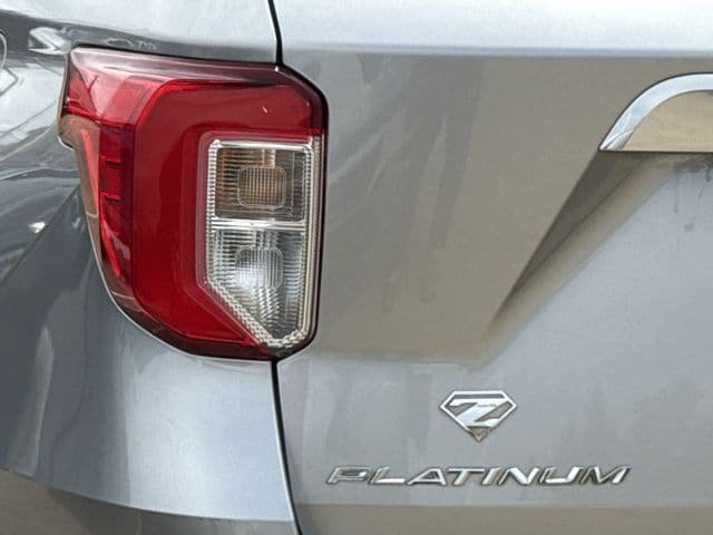 Used 2020 Ford Explorer Platinum w/ Premium Technology Package AWD/4WD image 6