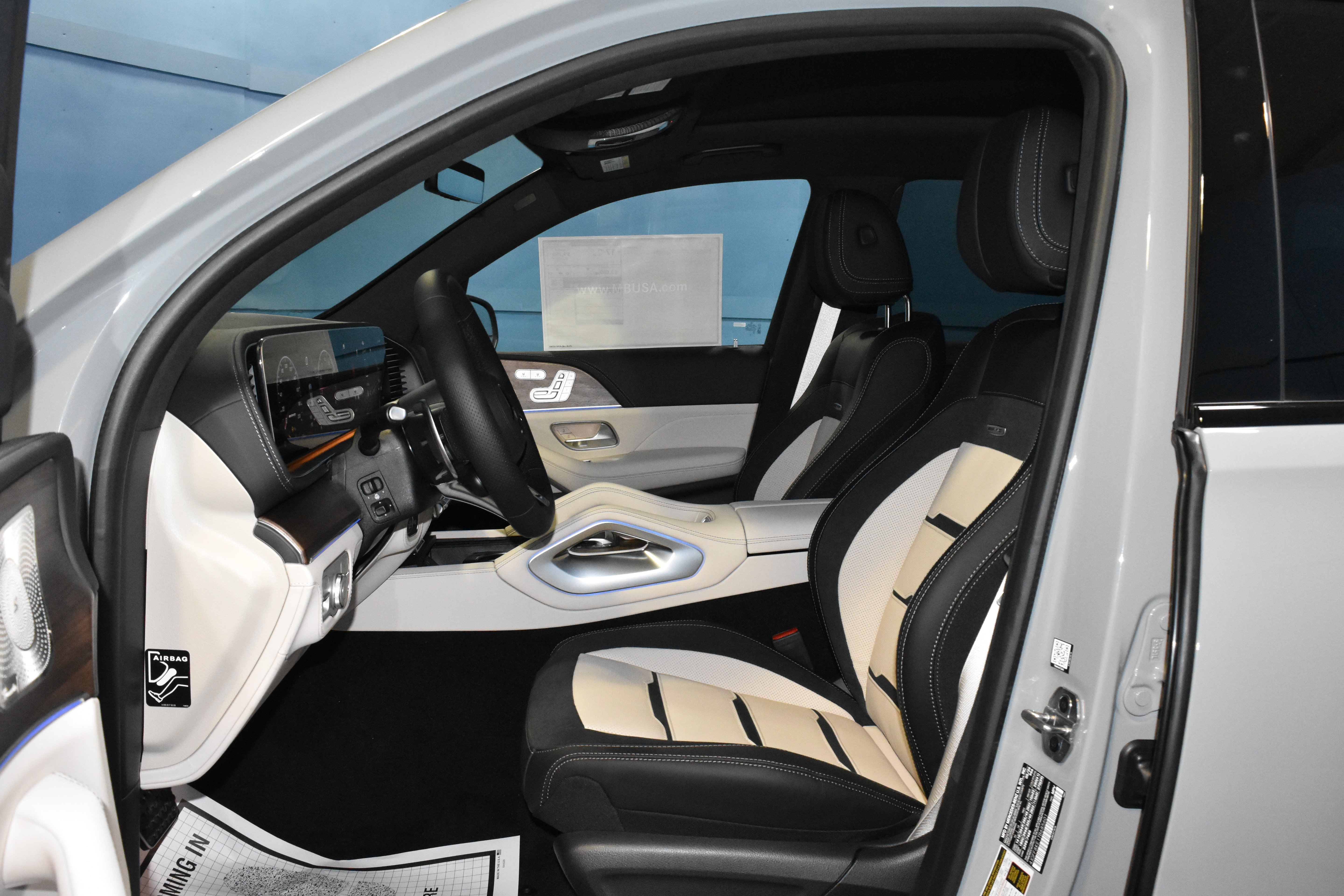 New 2026 Mercedes-Benz GLS 63 AMG 4MATIC image 7
