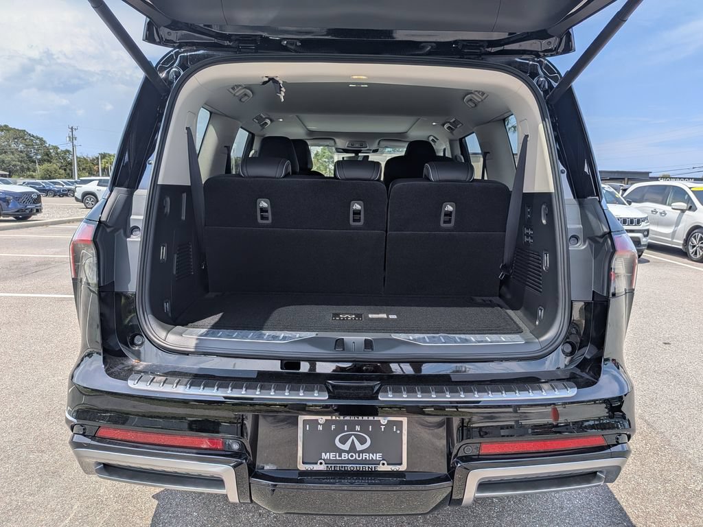 New 2027 INFINITI QX80 Luxe w/ Exterior Package RWD image 12