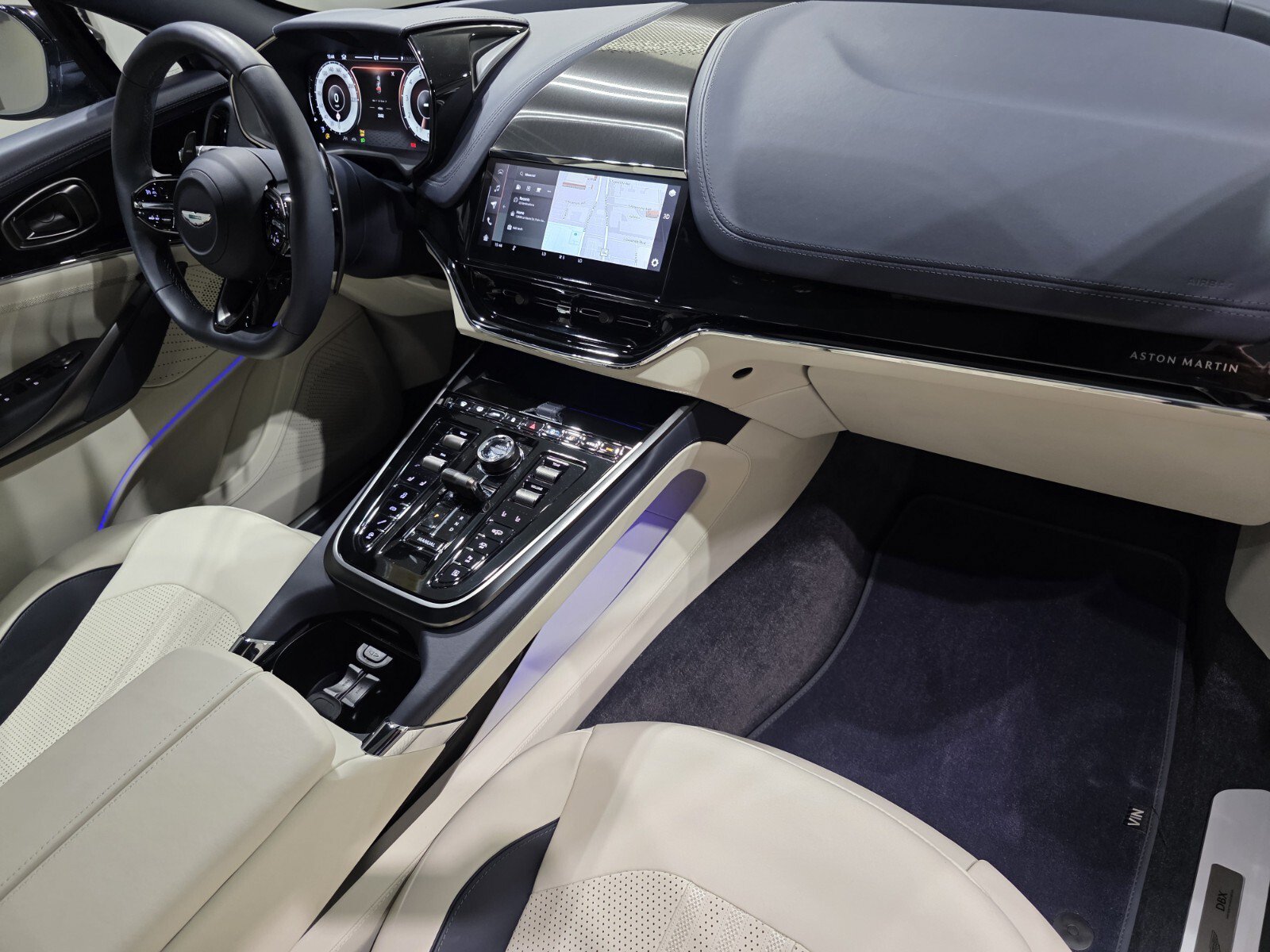 Used 2025 Aston Martin DBX 707 AWD/4WD image 25