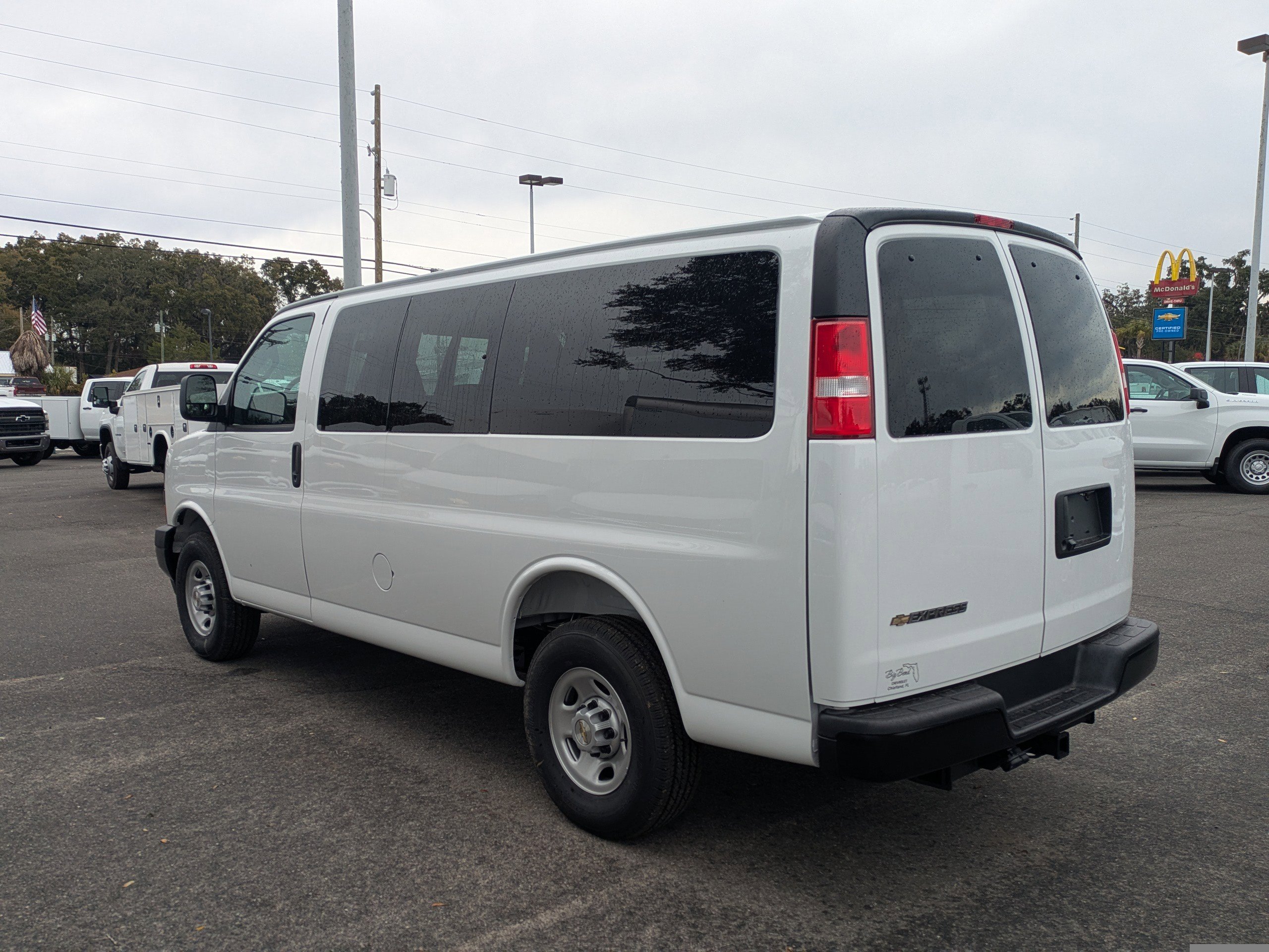 New 2025 Chevrolet Express 3500 LS RWD image 6