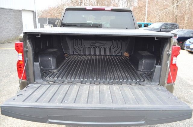 Used 2023 Chevrolet Silverado 1500 LT image 36