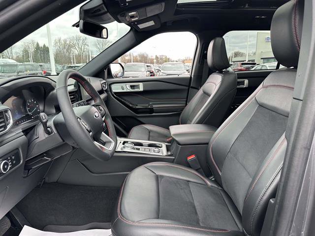 Used 2024 Ford Explorer ST-Line w/ Class IV Trailer Tow Package AWD/4WD image 10