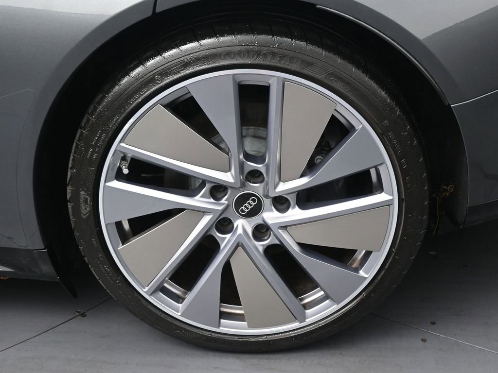 Used 2022 Audi e-tron GT Prestige w/ Prestige Package AWD/4WD image 34