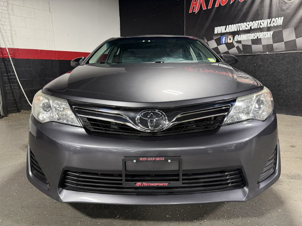 Used 2014 Toyota Camry LE FWD image 8
