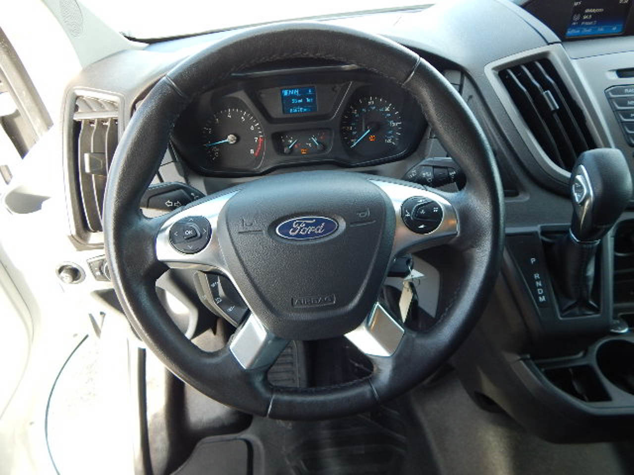 Used 2016 Ford Transit 150 XL image 19