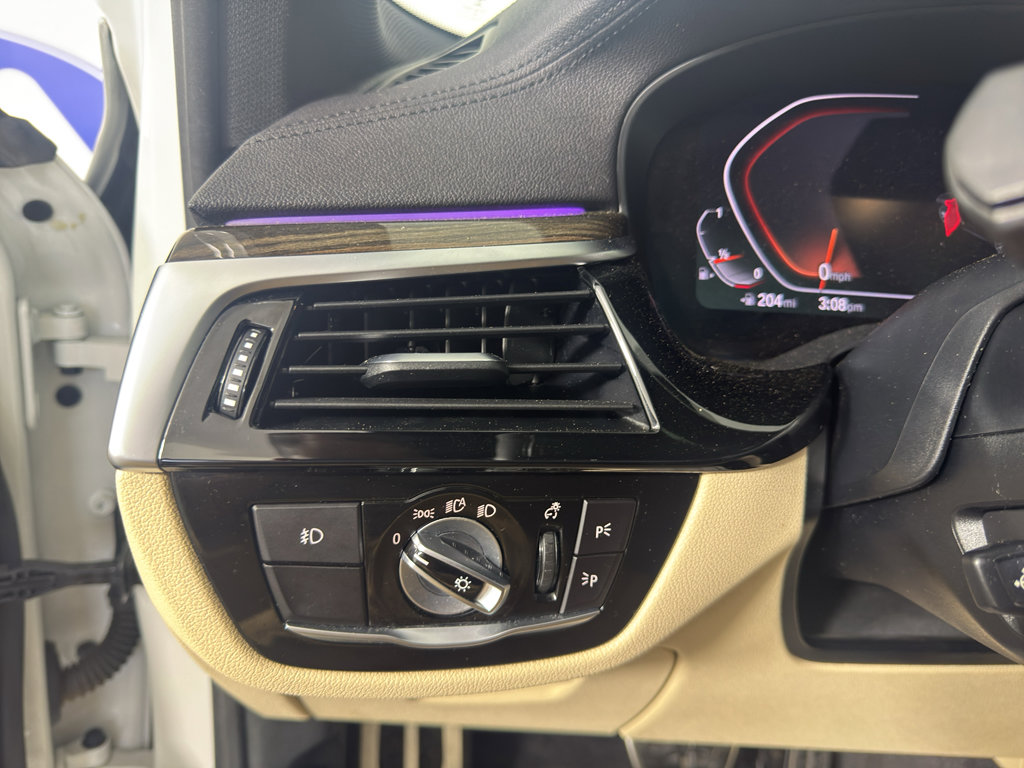Used 2020 BMW 540i w/ M Sport Package RWD image 16