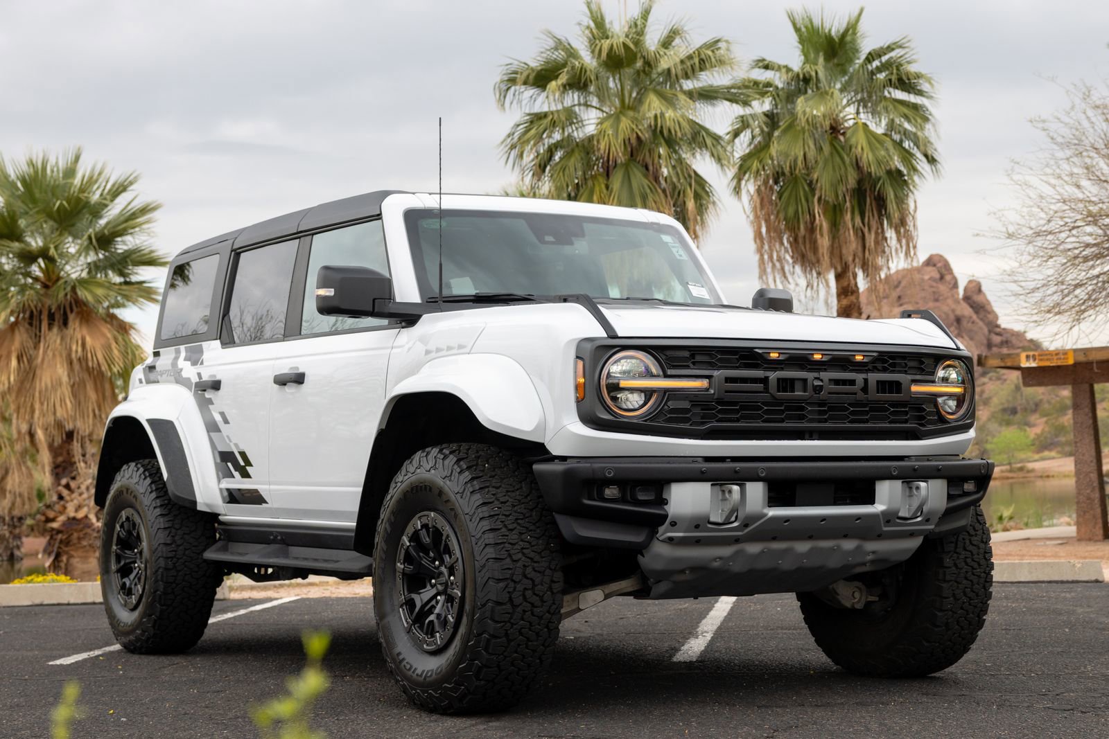 Used 2024 Ford Bronco Raptor AWD/4WD image 3
