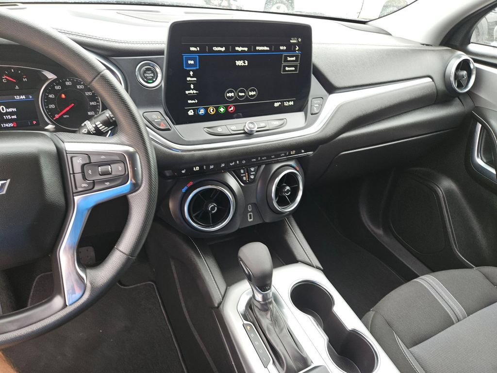 Used 2025 Chevrolet Blazer LT FWD image 20