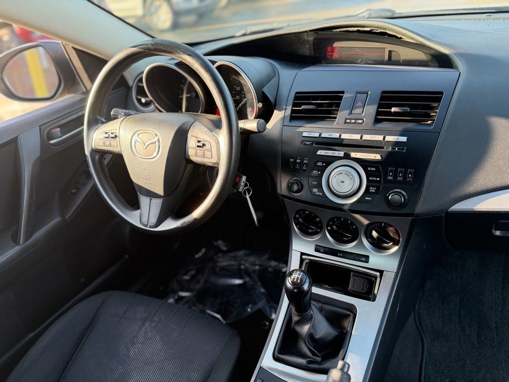 Used 2011 MAZDA MAZDA3 i Touring image 11