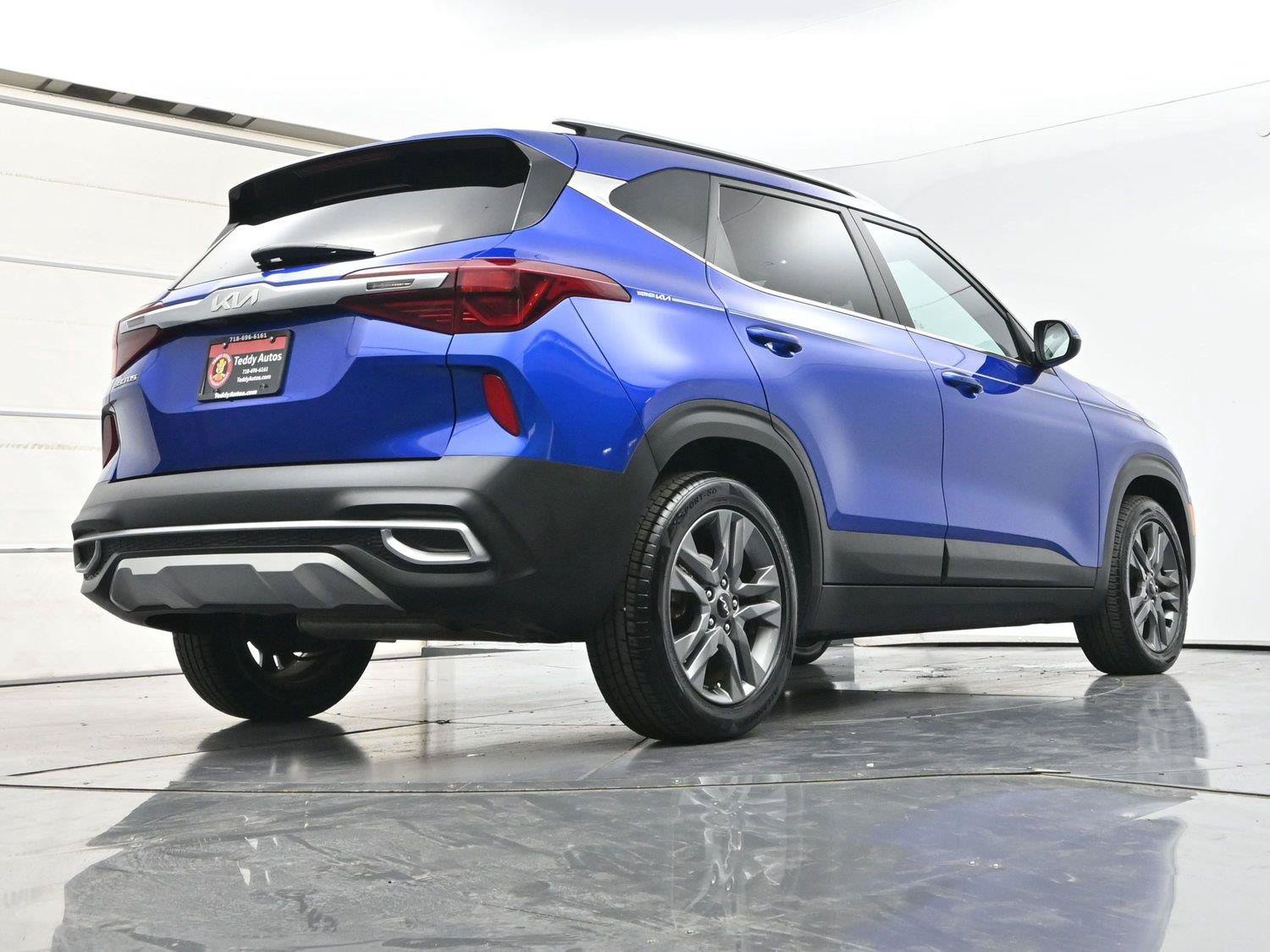 Used 2023 Kia Seltos S FWD image 32