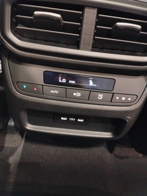 New 2025 Honda Pilot Touring image 21