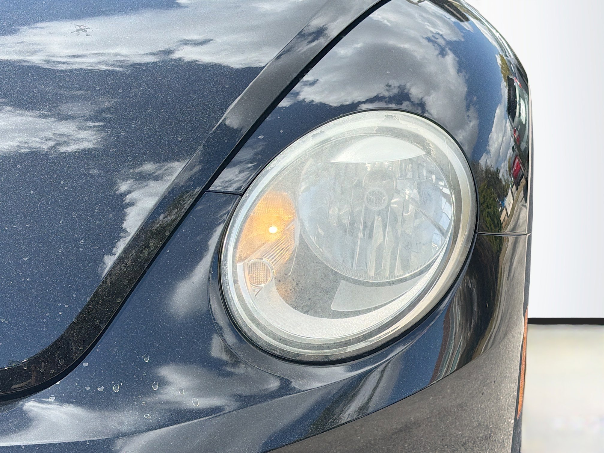 Used 2014 Volkswagen Beetle 2.5 image 9