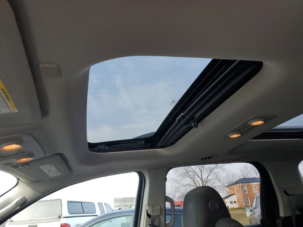 Used 2014 GMC Acadia SLE image 32