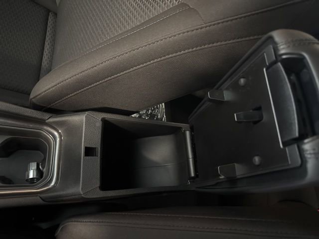 Used 2025 Jeep Compass Sport w/ Mopar Graphics Package image 29