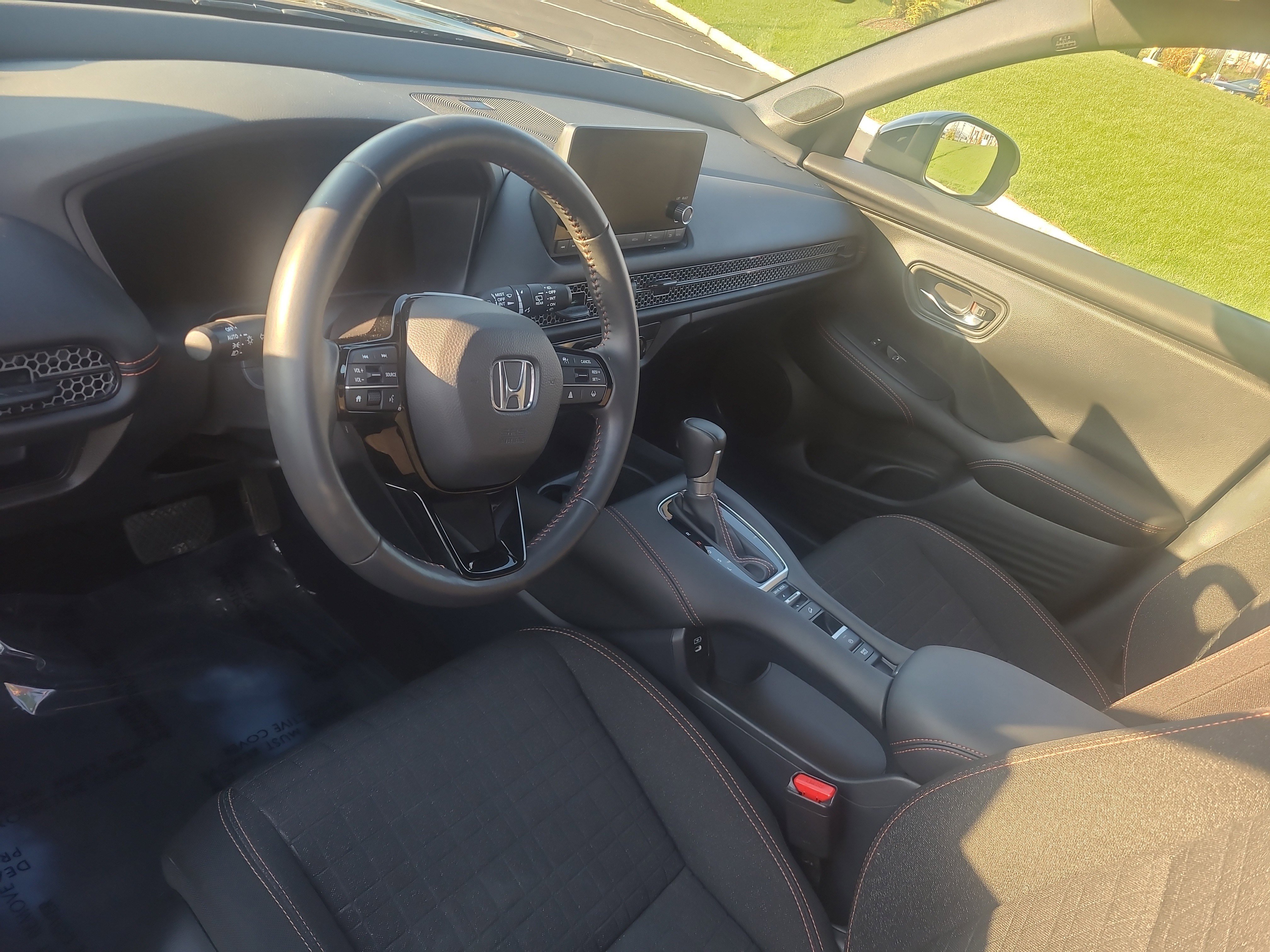 Used 2024 Honda HR-V Sport image 15