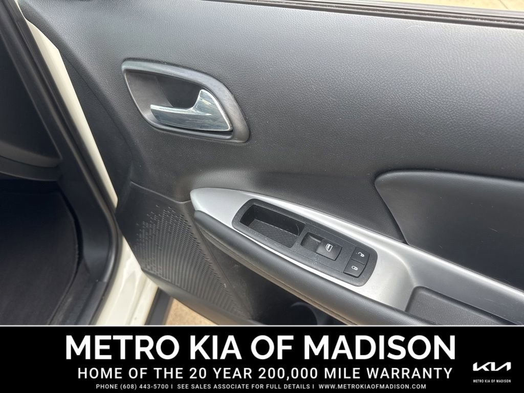 Used 2019 Dodge Journey SE w/ Blacktop Package image 34