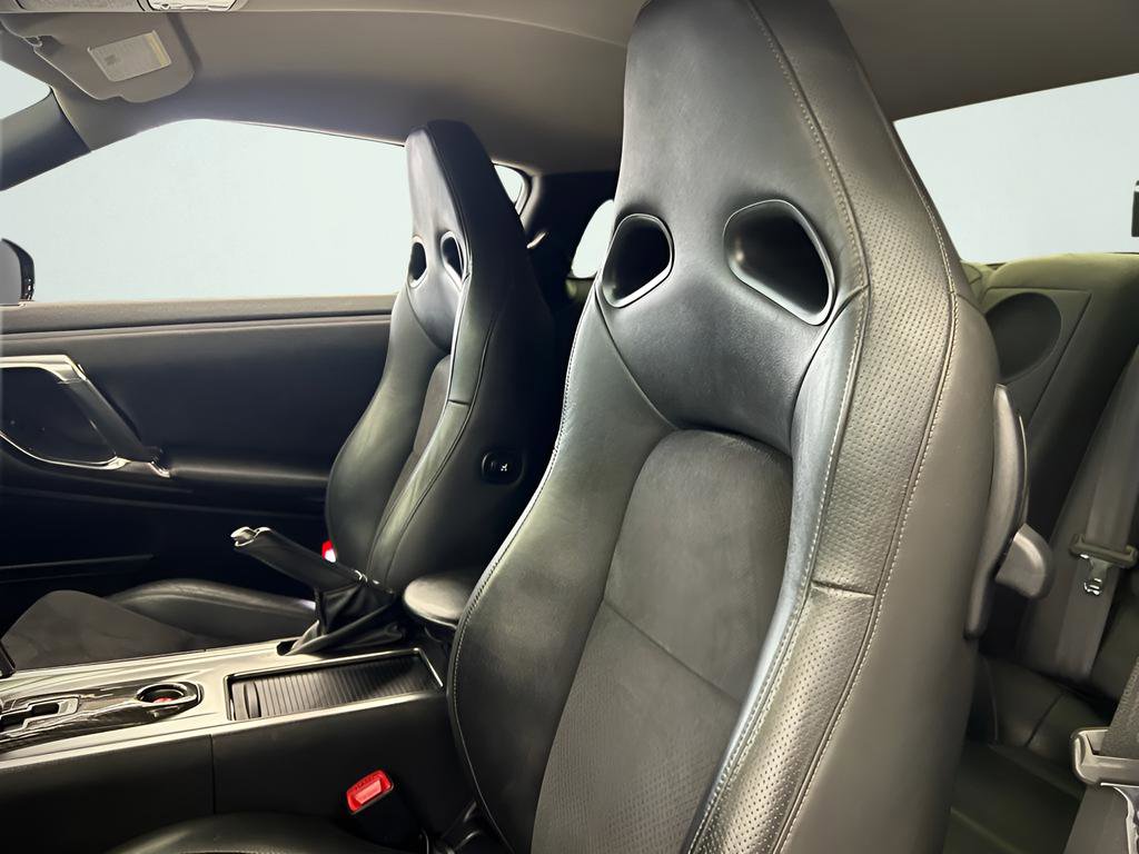 Used 2011 Nissan GT-R Premium image 50
