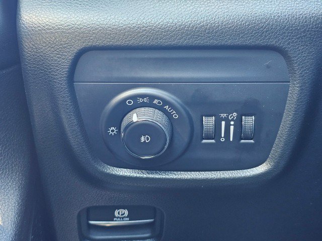 Certified 2024 Jeep Grand Cherokee Limited w/ Luxury Tech Group II AWD/4WD image 37