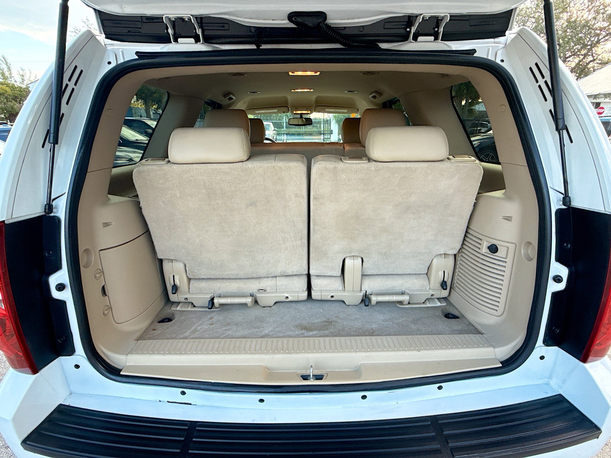 Used 2014 Chevrolet Tahoe LT image 26