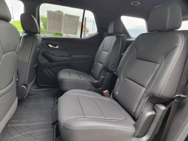 Used 2023 Chevrolet Traverse LT w/ LPO, Floor Liner Package FWD image 21