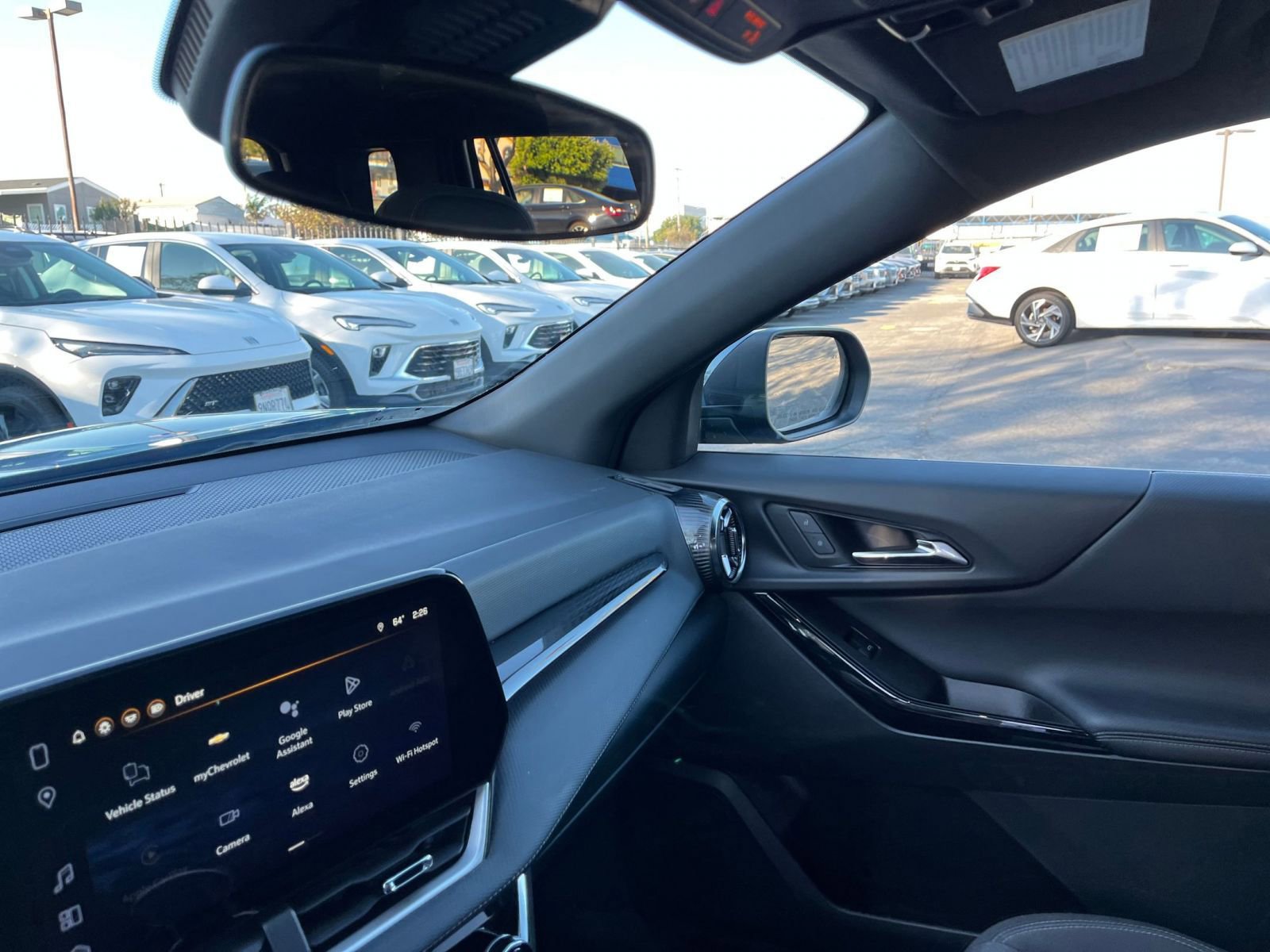 Used 2025 Chevrolet Equinox LT image 35