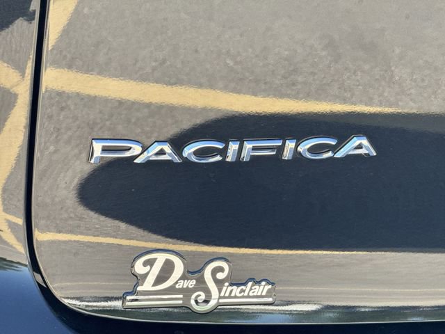 Used 2025 Chrysler Pacifica Select FWD image 30