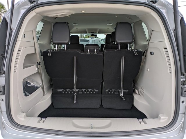 Certified 2024 Chrysler Pacifica Touring-L image 13