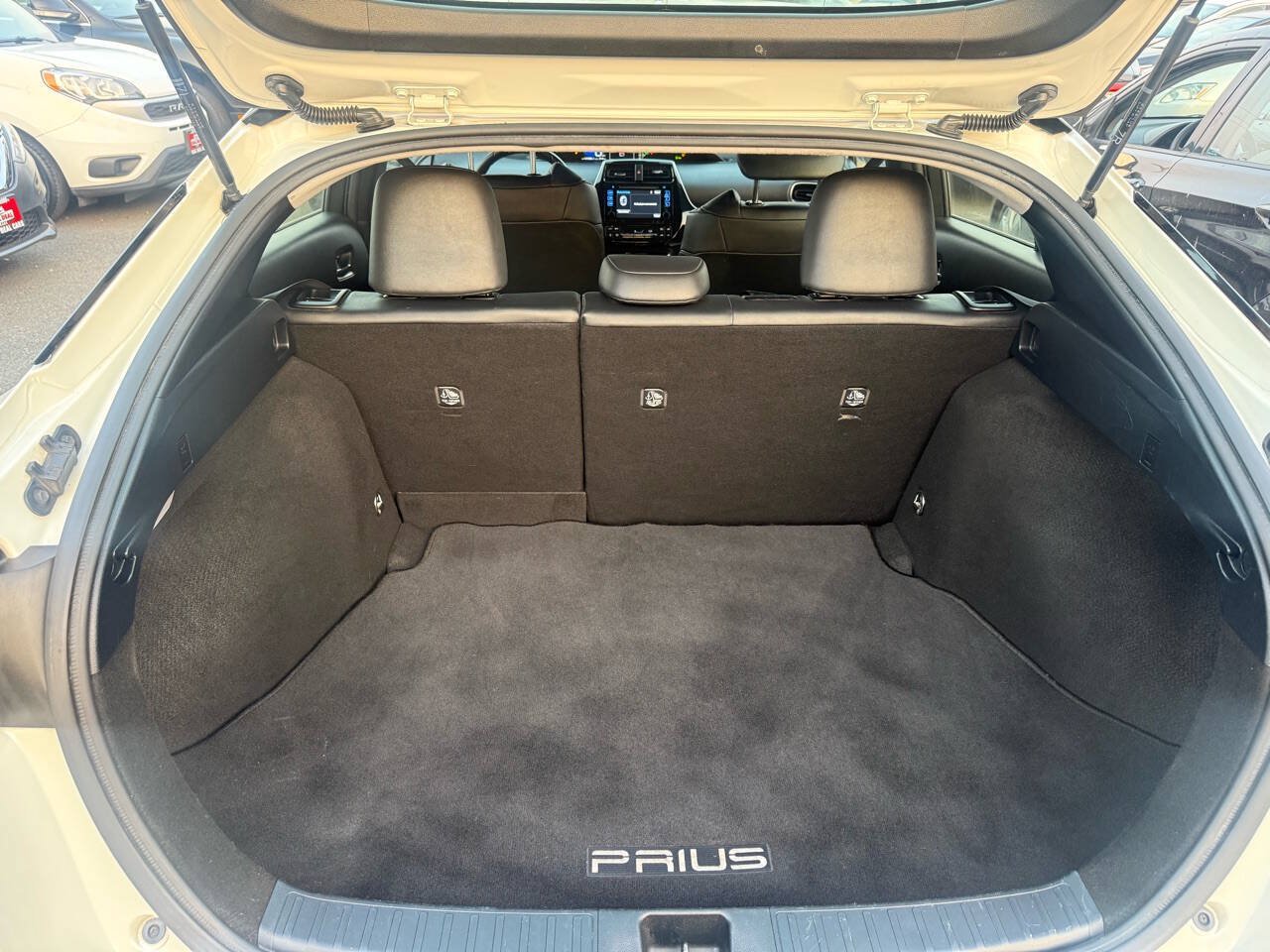 Used 2017 Toyota Prius Four Touring w/ Carpet Mat Package FWD image 11