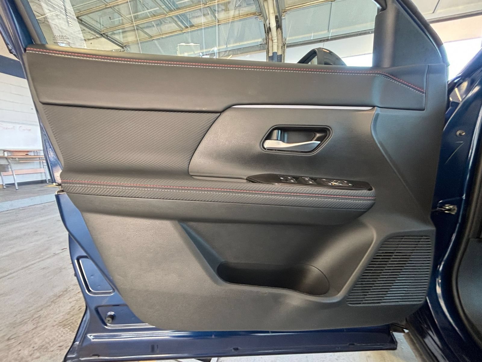 Used 2026 Nissan Kicks SR FWD image 18
