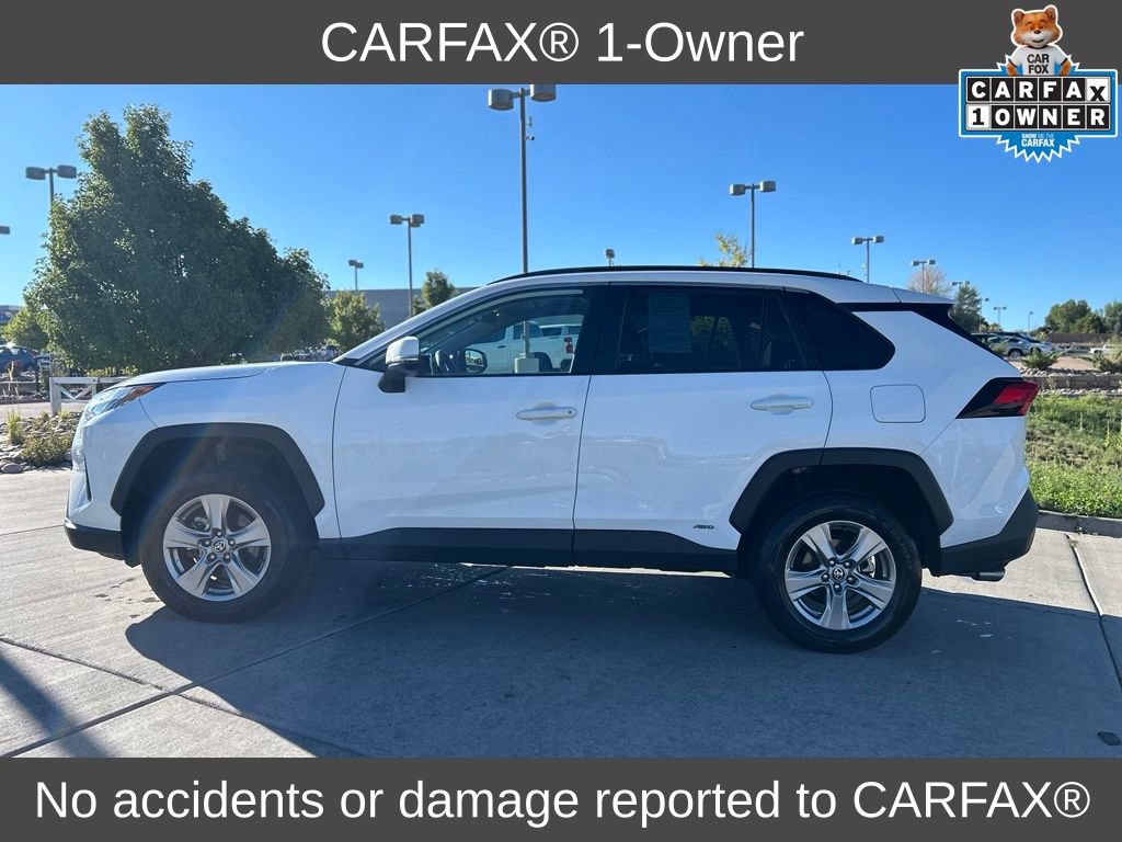 Used 2025 Toyota RAV4 XLE AWD/4WD image 2