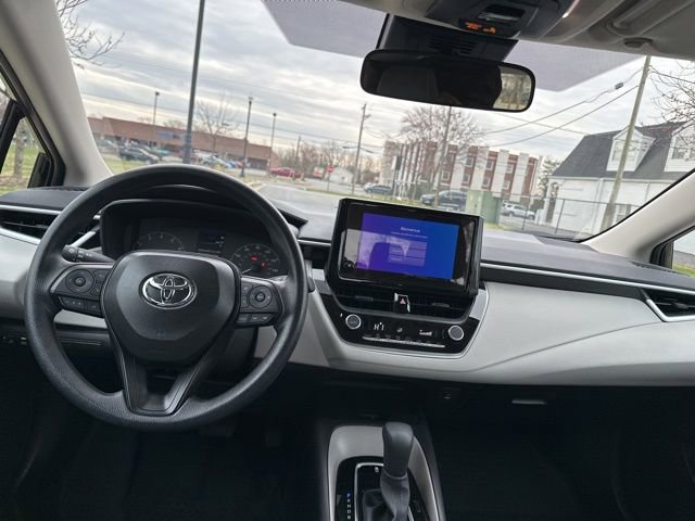 Used 2025 Toyota Corolla LE w/ LE Premium Package image 22