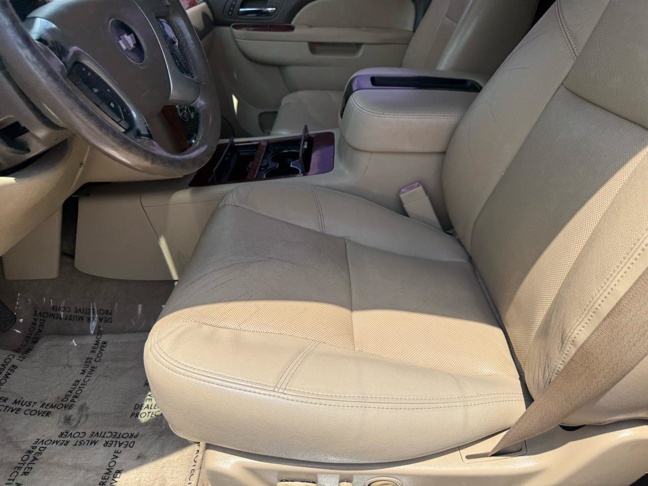 Used 2013 Chevrolet Suburban LTZ RWD image 12