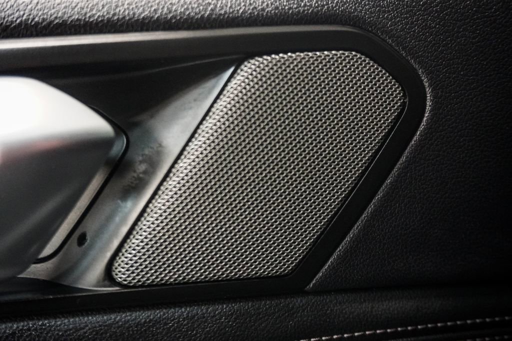 Used 2021 BMW X6 M50i w/ Executive Package image 10