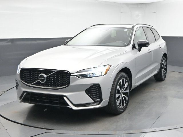 Used 2024 Volvo XC60 B5 Plus w/ Protection Package Premier AWD/4WD image 3