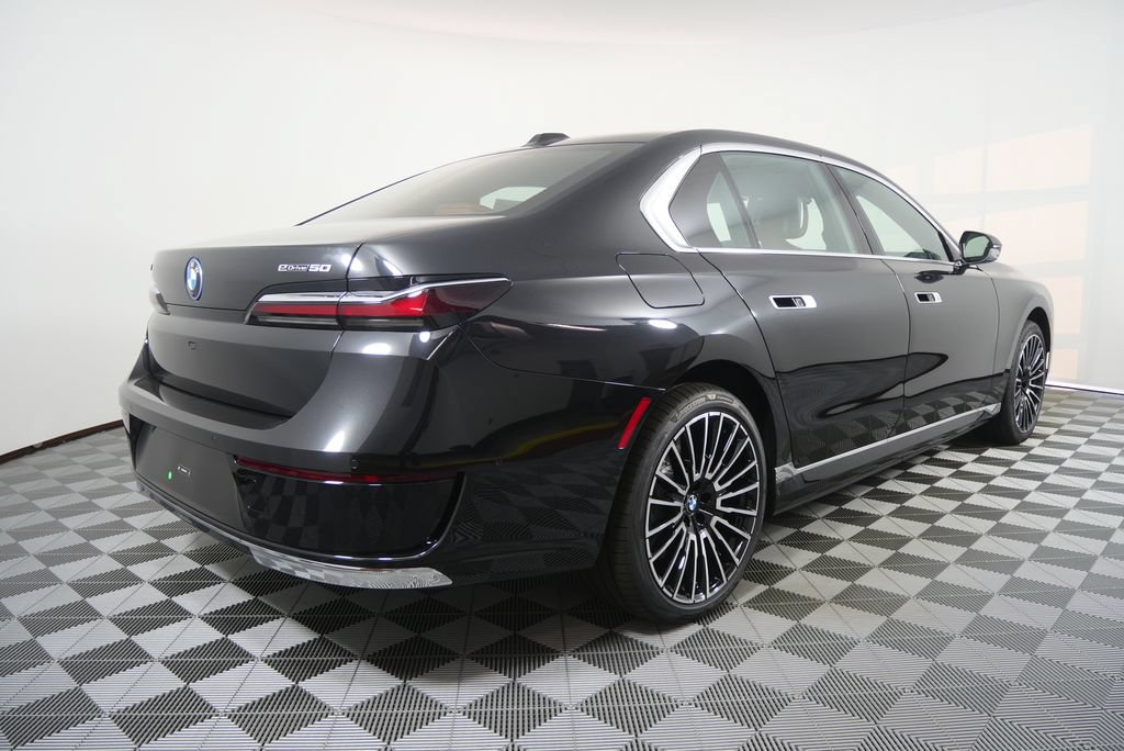 New 2026 BMW i7 eDrive50 w/ Executive Package RWD image 3