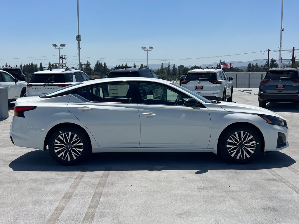New 2026 Nissan Altima 2.5 SV FWD image 9