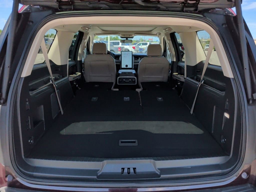 Used 2024 Ford Expedition Max Limited image 44