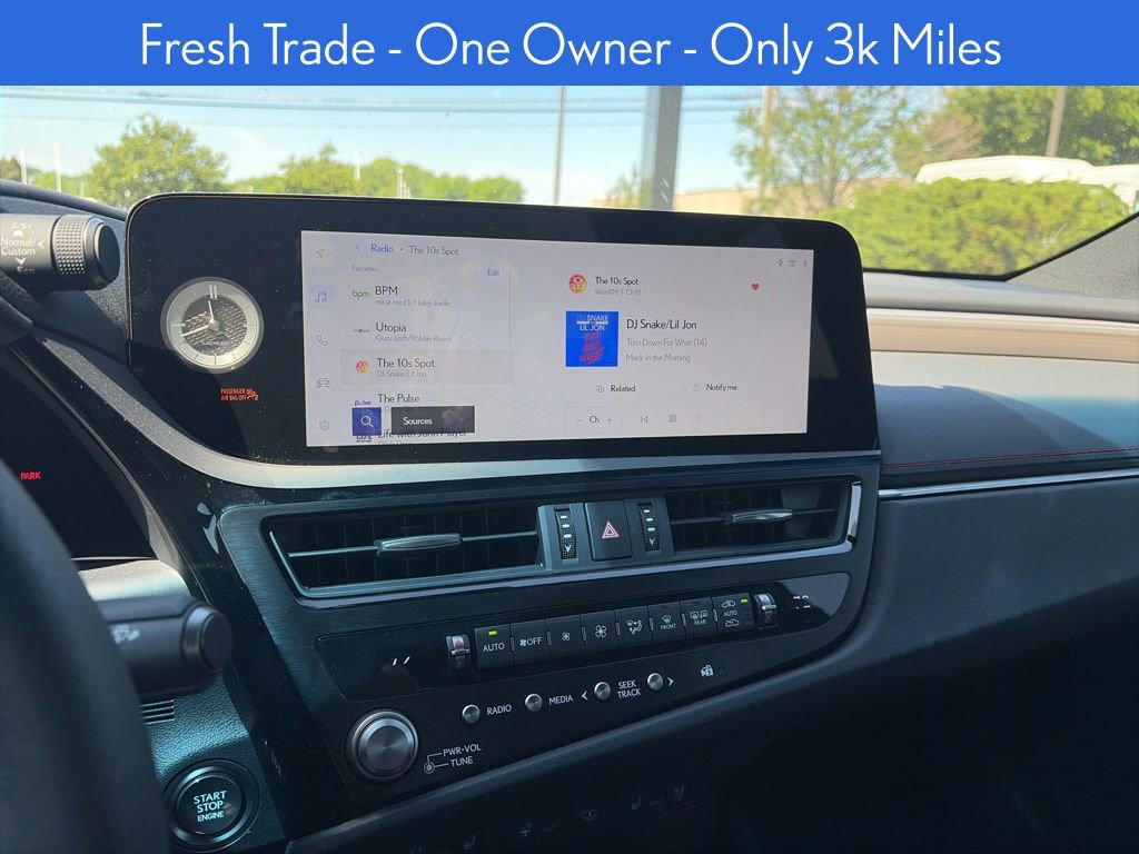 Certified 2025 Lexus ES 350 F Sport w/ Accessory Package (Z2) image 9