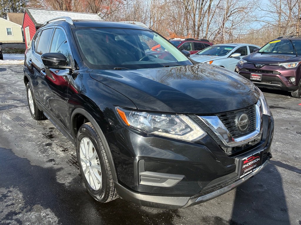 Used 2018 Nissan Rogue SV w/ Premium Package image 4