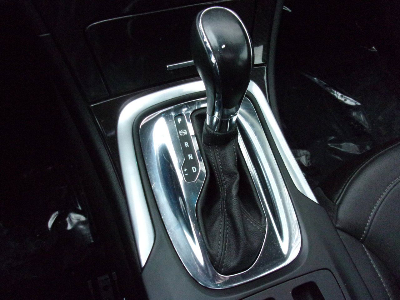 Used 2017 Buick Regal Premium w/ Driver Confidence Package #2 image 25